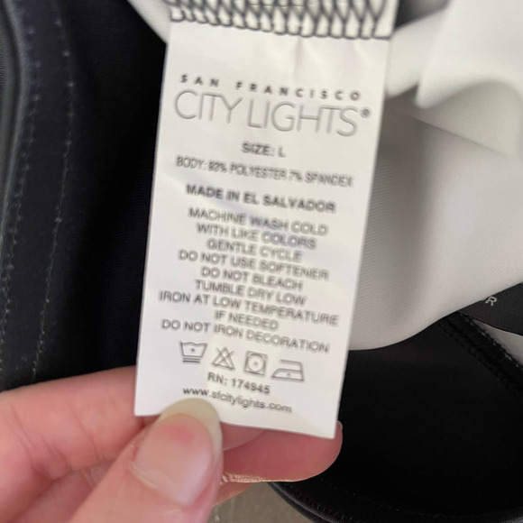 San Francisco City Lights Black Beauty Morgan Printed Zip Pocket Pants NWT Large - Picture 8 of 9